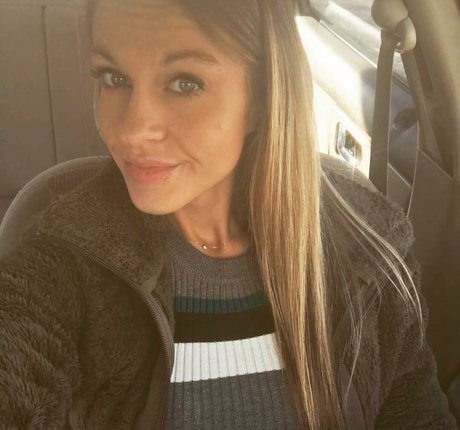 Kenzie Colvard onlyfans leak ass