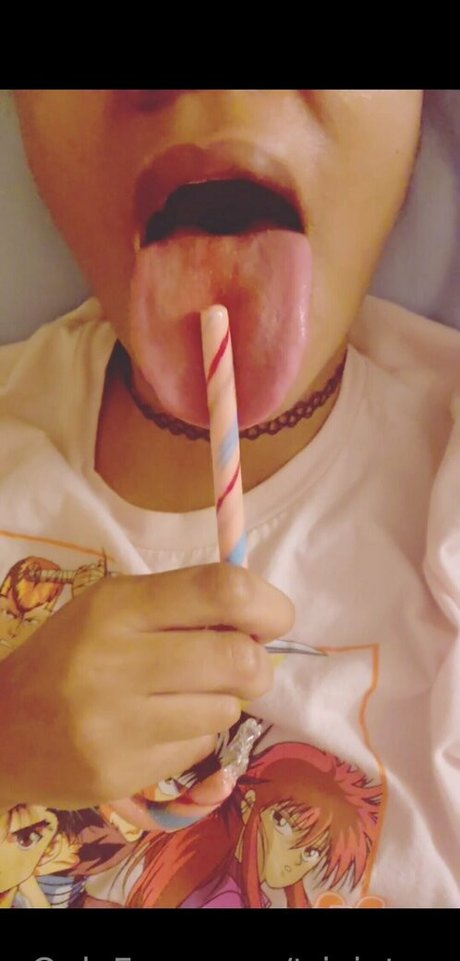 trixietrxx onlyfans model