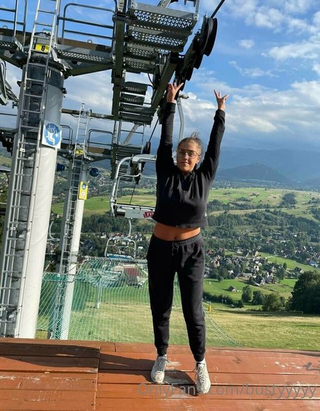 bustyyyyy free onlyfans