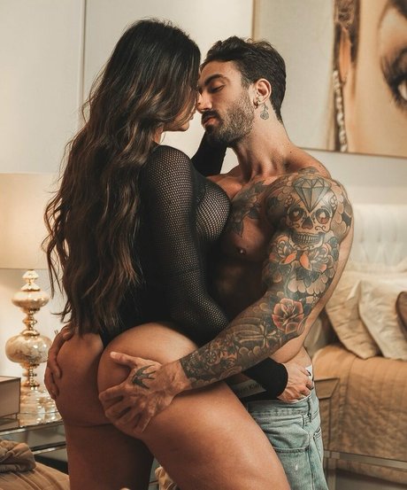 Juliana Salimeni  archive