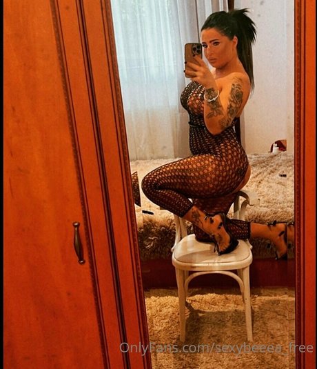 sexybeeea free onlyfans naked