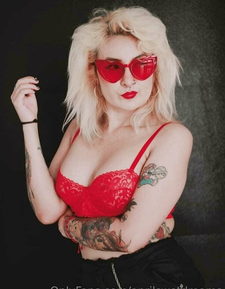 aprilswetdreams free onlyfans