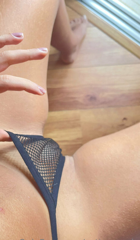 esttermuniz onlyfans nude leak