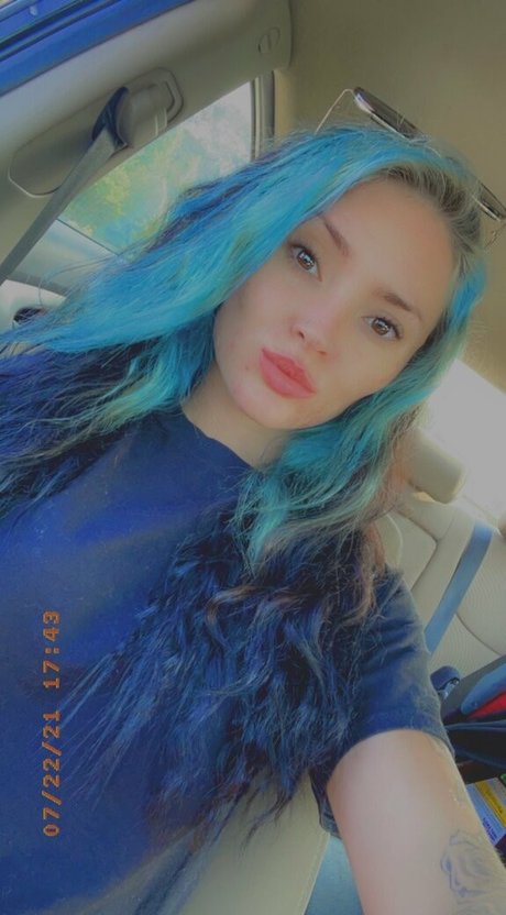 ladyjayyy23 onlyfans boobs