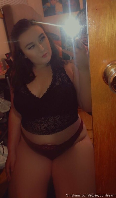roxieyourdream is on onlyfans