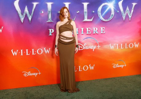 Ellie Bamber naked leaked onlyfans