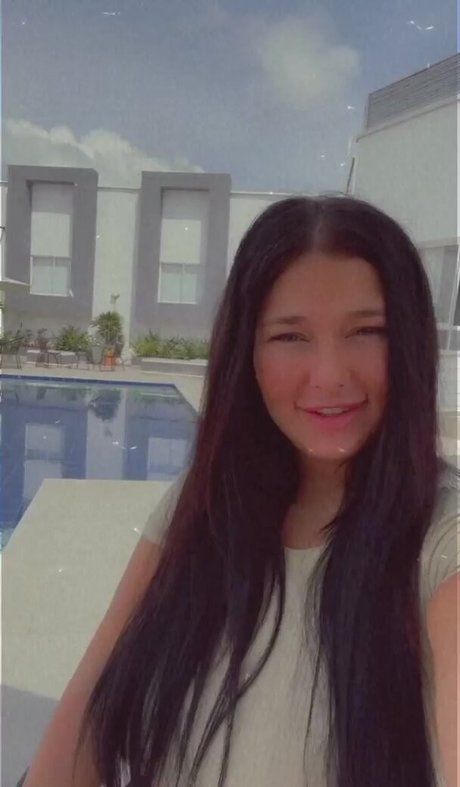 roxnour onlyfans porn leaked