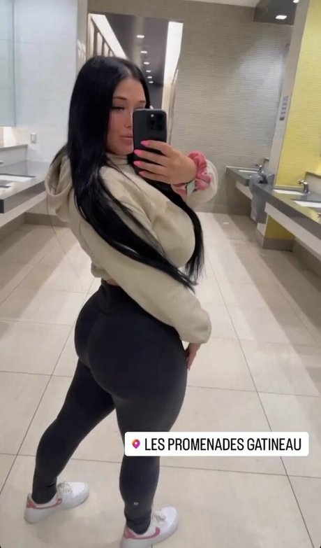 roxnour onlyfans leak naked