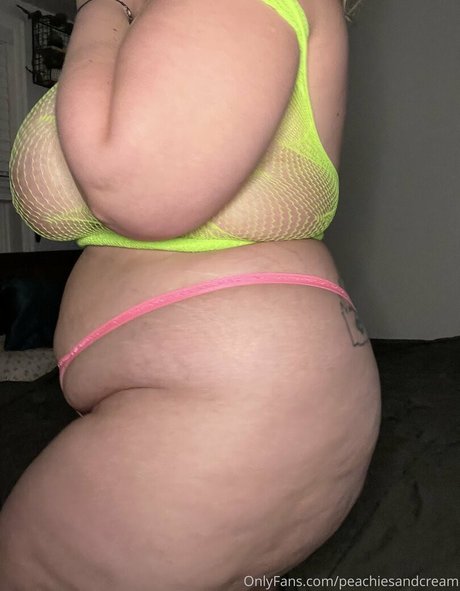 peachyinwonderland onlyfans tits