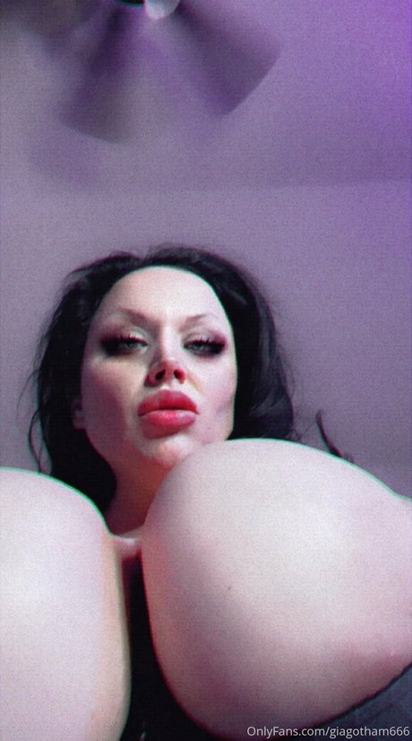 giagotham666 only fans photos