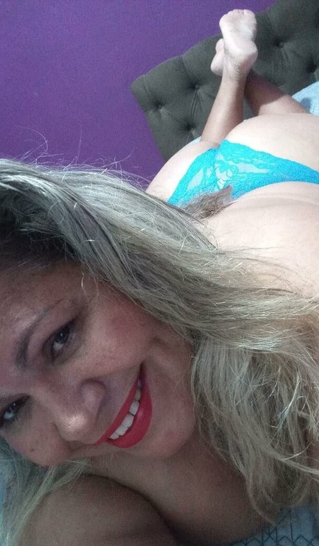 Elizabeth Delmondes onlyfans boobs