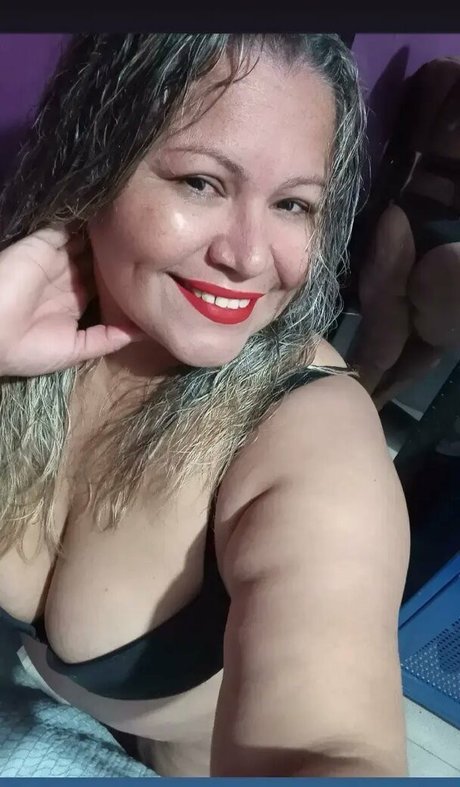 Elizabeth Delmondes onlyfans desnuda