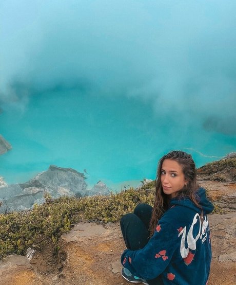 Iulia Girbu onlyfans nude pics