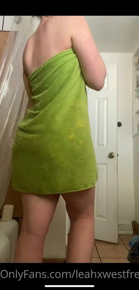 leahxwestfree onlyfans leak ass