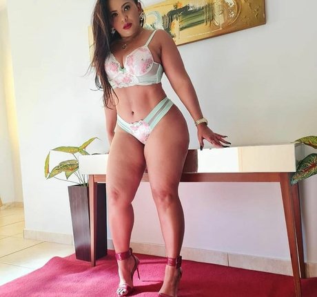 Pattricia Araujo onlyfans nude leak