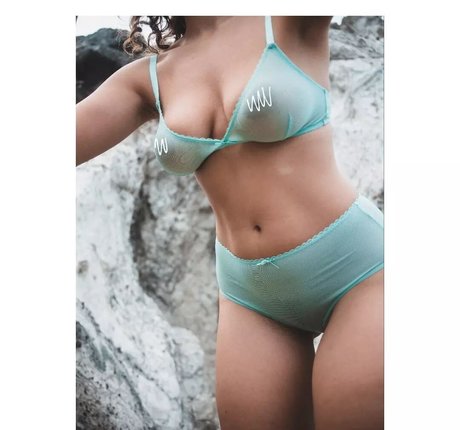 Noa The Model onlyfans pics