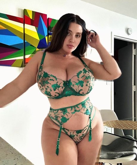 Vyeta Mustafina only fans leaks