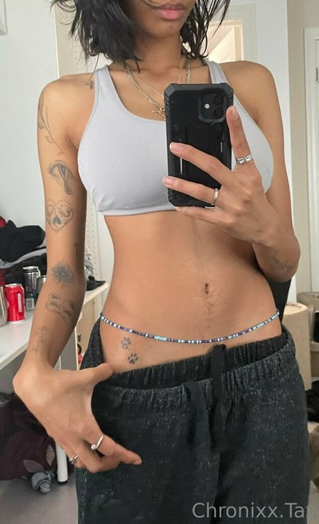 Chronixx tay onlyfans model photos