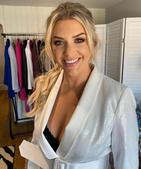 Anna Williamson onlyfans leaks