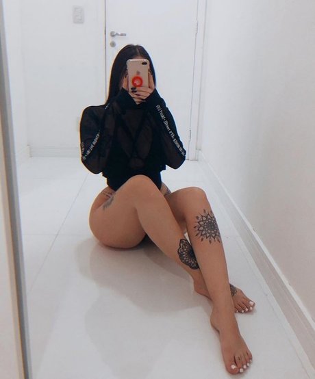 Victoria Macan onlyfans leak nudes