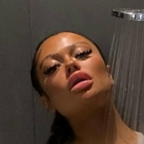 Hollyydollyy onlyfans explicit content