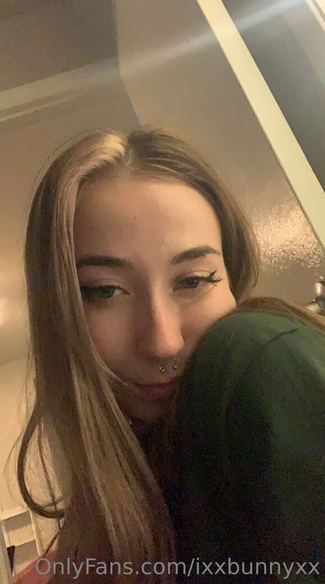 ixxbunnyxx naked onlyfans leaks