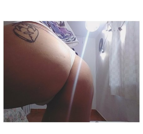 la sistta naked only fans