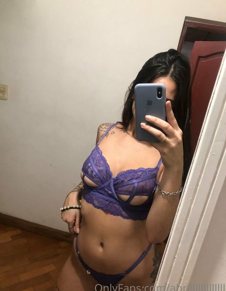 abrilllllllllllll naked onlyfans leak
