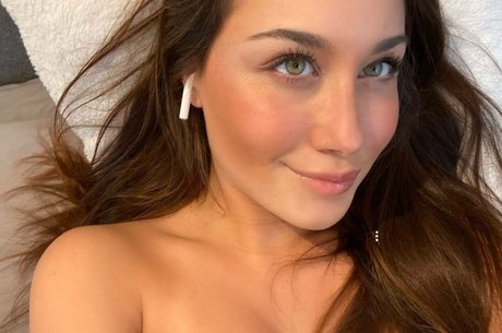 Maelyss Lpg nude only fans