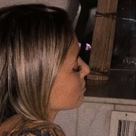 Rochiii222 onlyfans content type