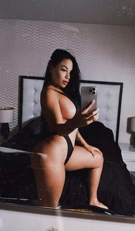 La Damosky onlyfans leaked tits