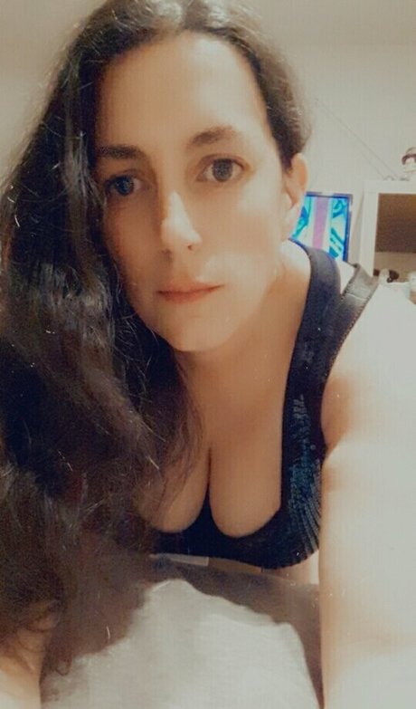 Piella Bakewell onlyfans nude pics