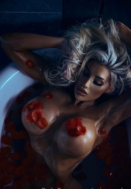 miarosebx onlyfans leajs