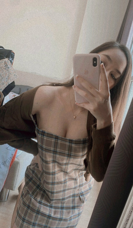 Nachpatcharawee Arjsalee naked onlyfans leak