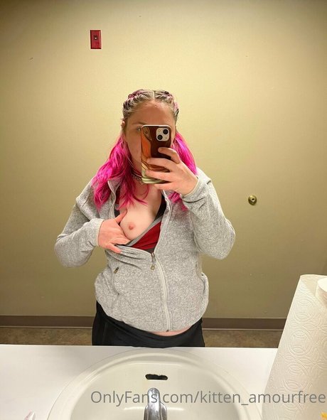 kitten amourfree nsfw onlyfans