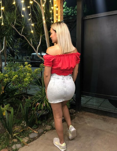 cindy06 onlyfans nude content