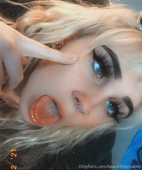 beautifulychaotic onlyfans nudes leak