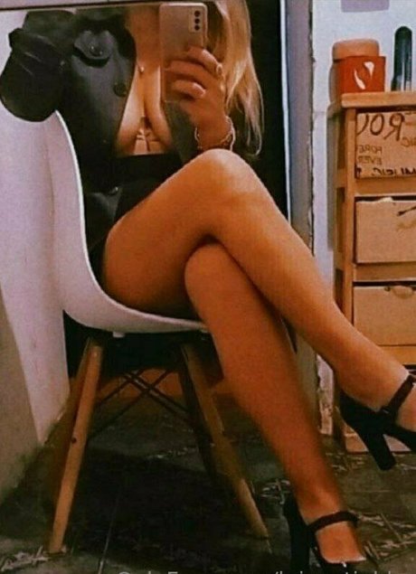 lainsatiable onlyfans nudes