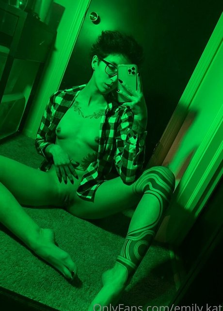 emily kat onlyfans leaks