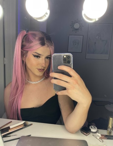 cloexrain onlyfans boobs