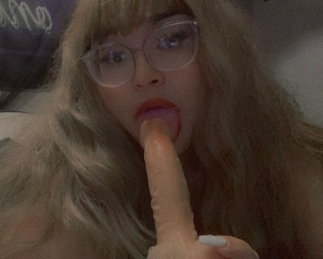 lovergirllynn onlyfans leajs