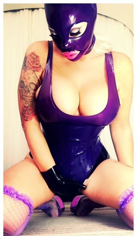 latexkittyxxx onlyfans naked leaks