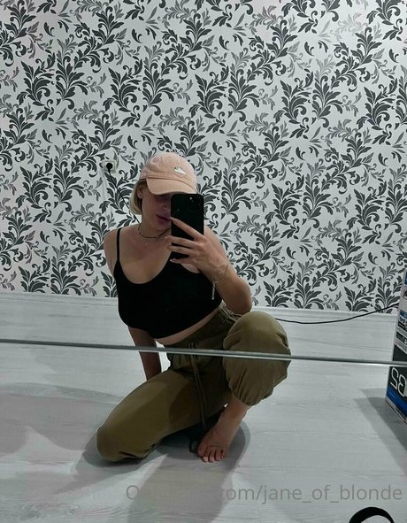 jane of blonde onlyfans free