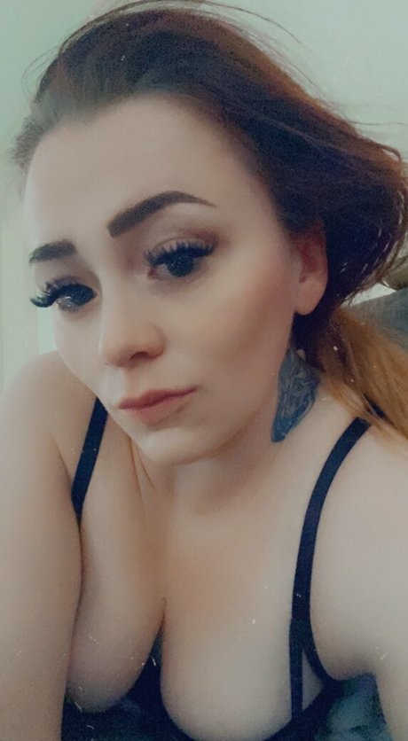 queeniethofree naked on onlyfans