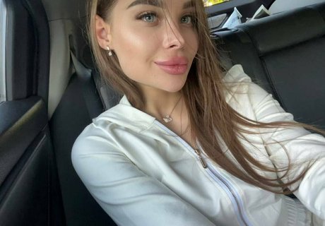 blonde pawg onlyfans pornographic pics