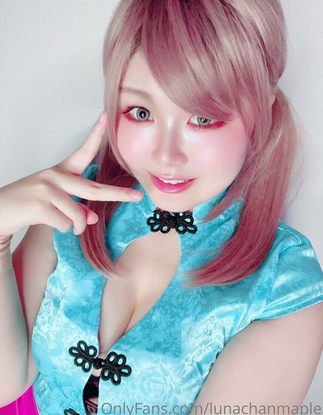 lunachanmaple  selfie