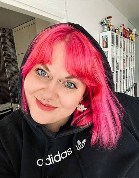 heyhotheidifree onlyfans naked leaked