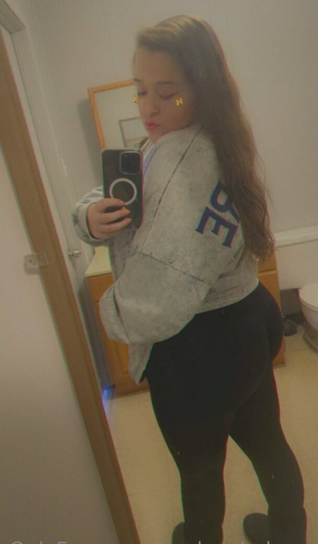 hayleynbabyyy onlyfans posts