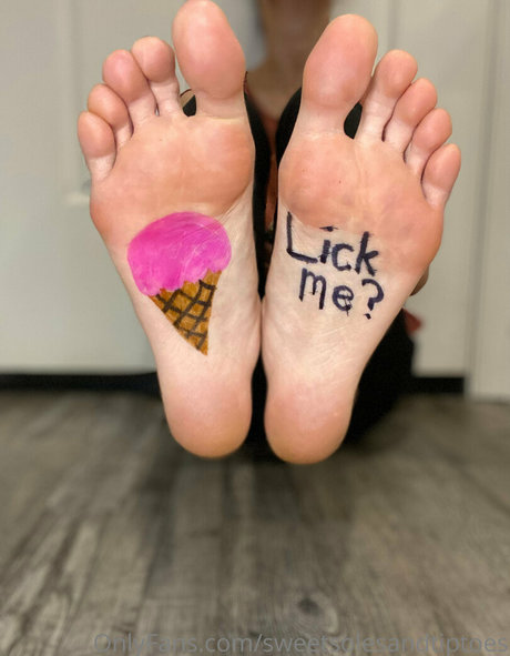 sweetsolesandtiptoes onlyfans photos
