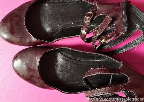 misssoletrader onlyfans desnuda